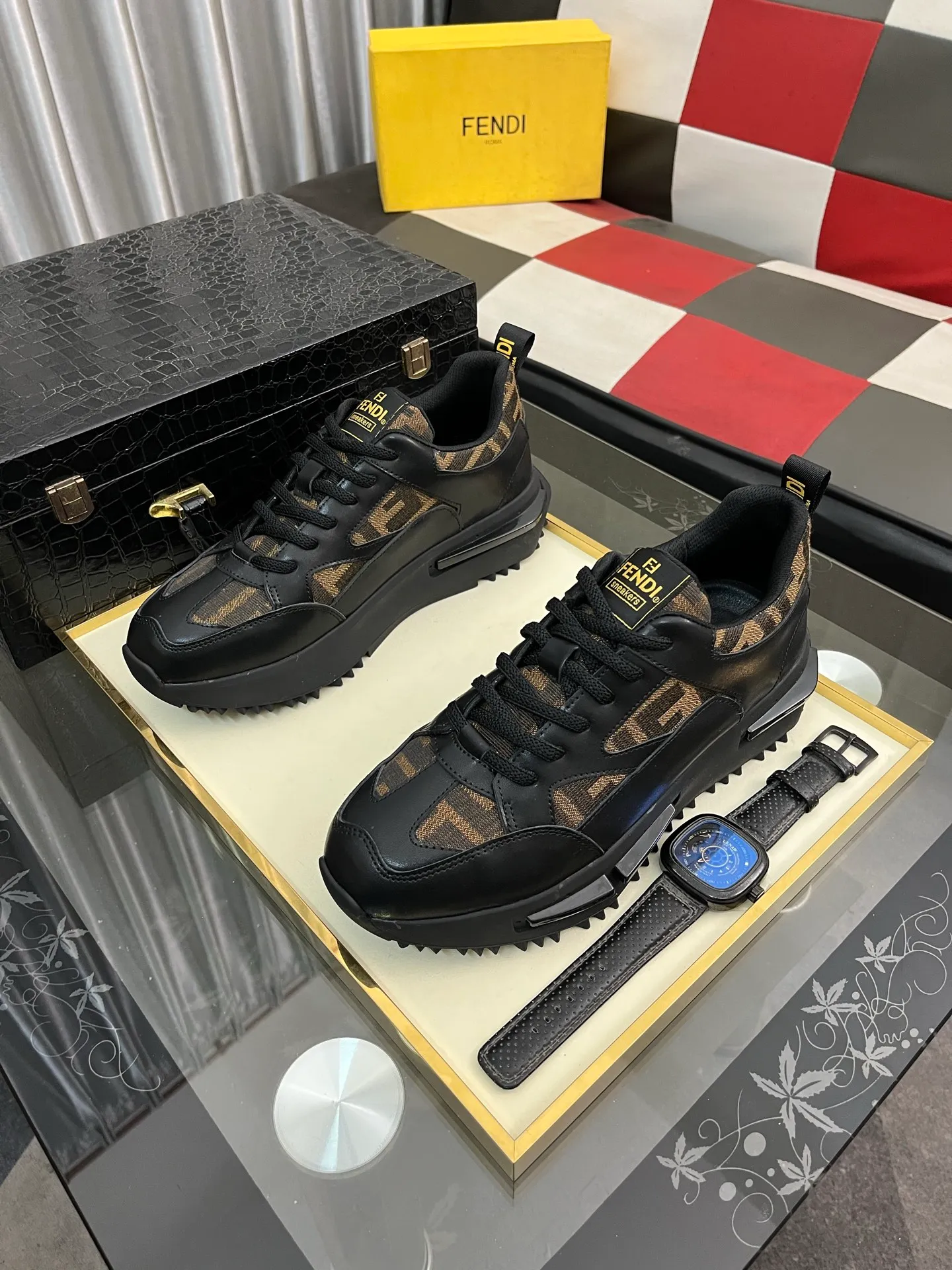 Men's Men's Shoes💰458⌚️⌚️[Fendi] Fendi's latest casual shoes for men! Available at counters simultaneously! A one-to-one replica of the original. All imported official website one-to-one cowhide fabric. The interior is made of top-grade sheepskin, and the original factory-supplied rubber outsole is used. Leading new fashion concepts. Matching code: 38-442️⃣Colors available